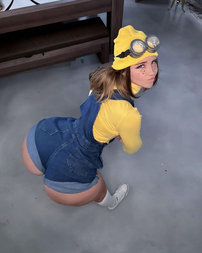 Minienne - NSFW, Girls, Hips, Booty, Minions, Jeans, Cosplay, Girl in glasses, Freckles, The photo
