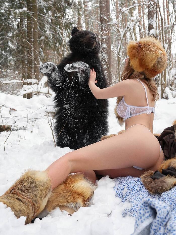 Continuation of the post In the Woods - NSFW, Girls, Erotic, Professional shooting, Inga Sunagatullina, Boobs, Underwear, Booty, Winter, The Bears, Reply to post, Longpost