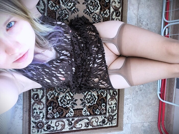 Without a beaver, life is not the same) - NSFW, My, Erotic, Homemade, Hips, Boobs, Stockings, Garters, Flashing, Blonde, Selfie