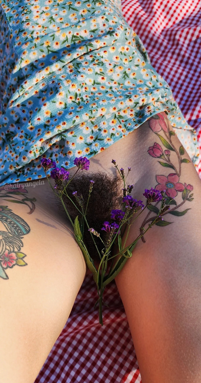 Floral - NSFW, Girls, Erotic, Girl with tattoo, Tattoo, Flowers, Without underwear, The photo