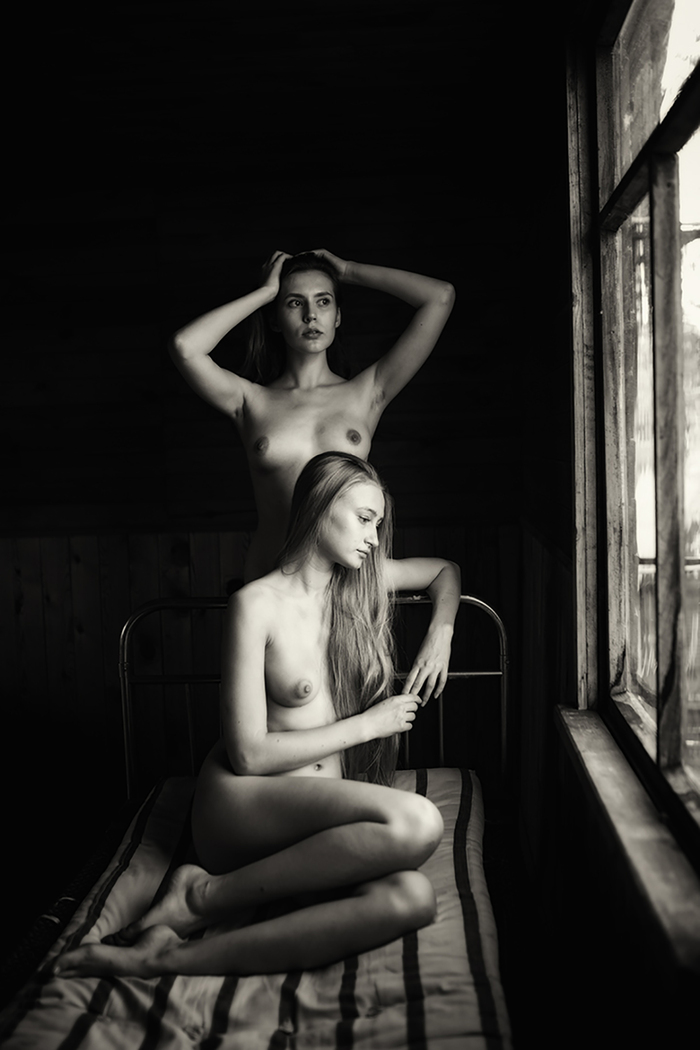 Two girls at the window... - NSFW, Girls, Erotic, Boobs, Nudity, The photo, PHOTOSESSION, Window, Mirror, Black and white photo, Longpost